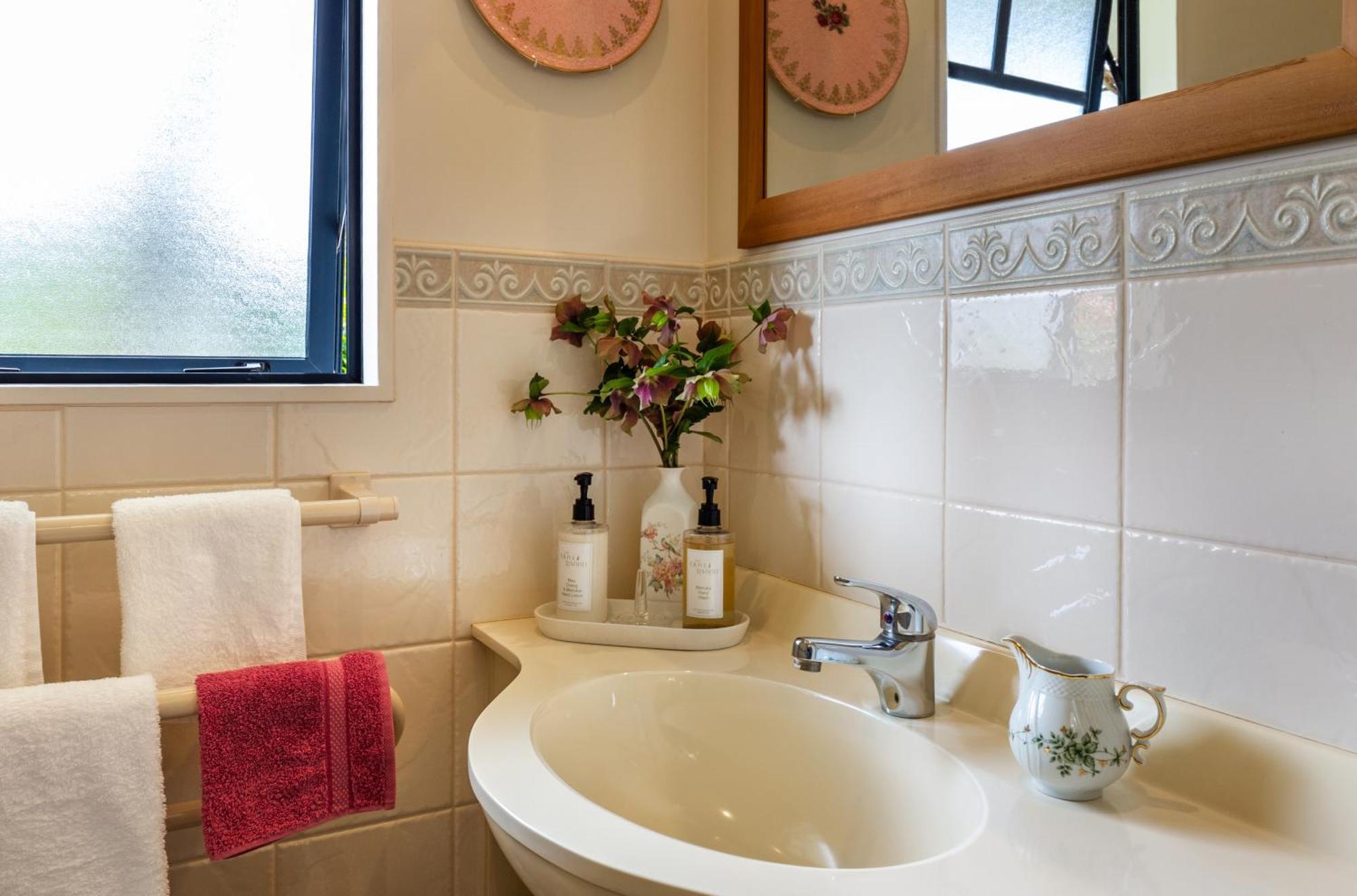 Olive Rabbit - Boutique Bed & Breakfast Терейнджи Экстерьер фото