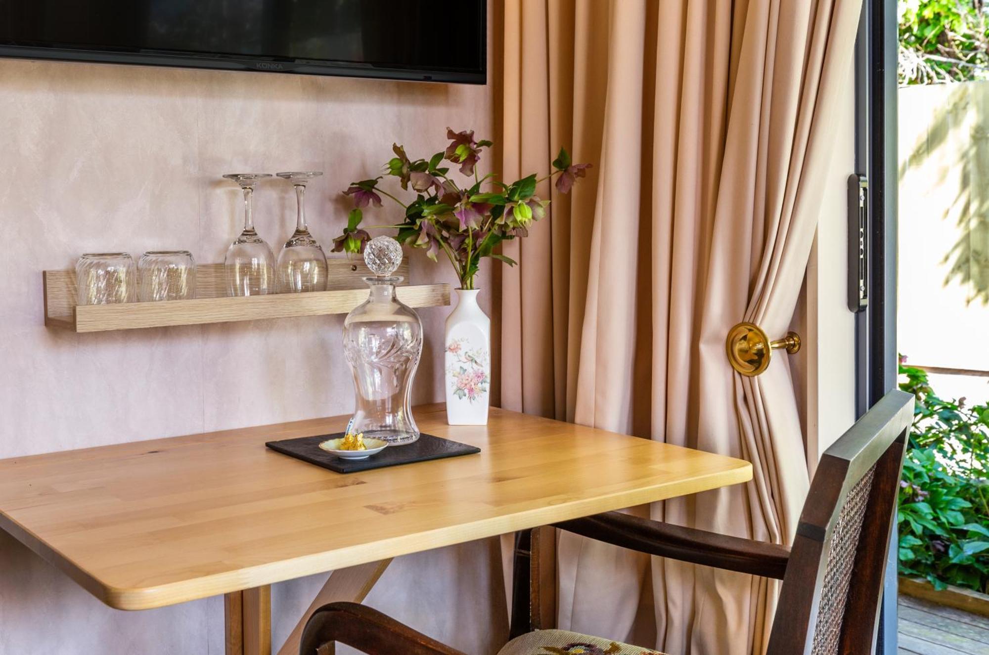 Olive Rabbit - Boutique Bed & Breakfast Терейнджи Экстерьер фото